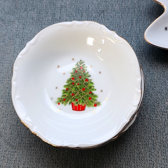 George GOOD Christmas China serving dishes set of 5 Gold Trimmed Vintage - Picture 3 of 5